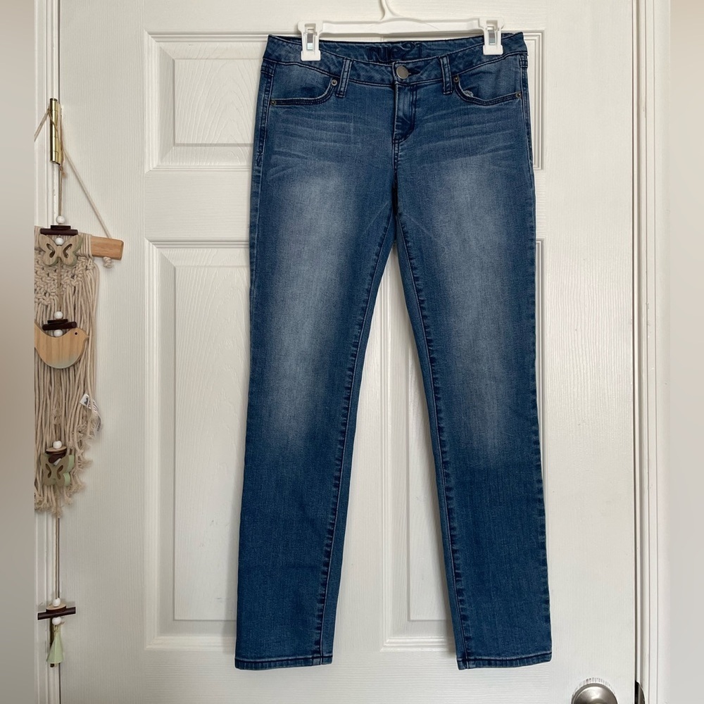 Rue21 Women's Low Rise Skinny Jeans in Medium Blue Wash 3/4s Freedom Flex